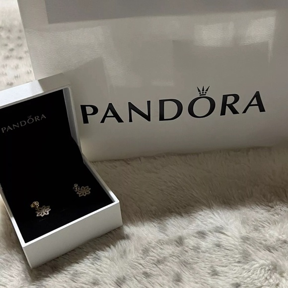 PANDORA Authentic 14K Gold ALE 585 Lace Botanique Dangle Earrings New - Picture 3 of 9
